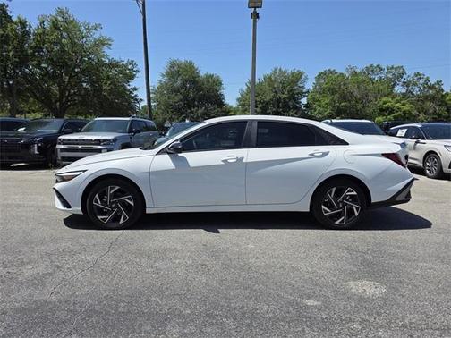 2025 Hyundai ELANTRA HEV SEL Sport