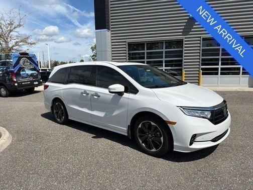 White 2024 Honda Odyssey Elite