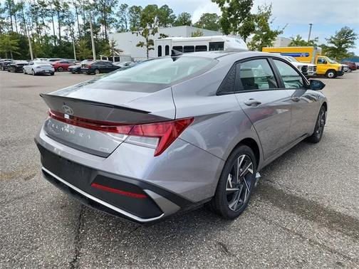 2025 Hyundai ELANTRA HEV SEL Sport