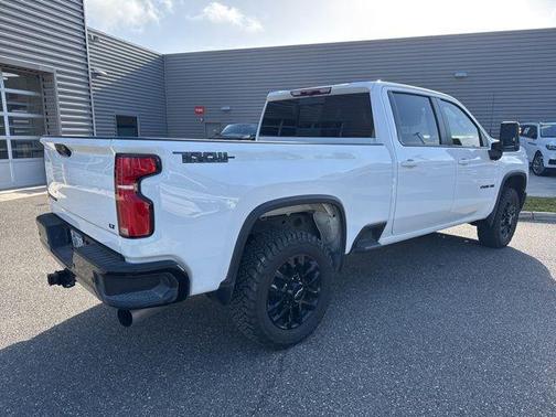Summit White 2025 Chevrolet Silverado 2500 LT
