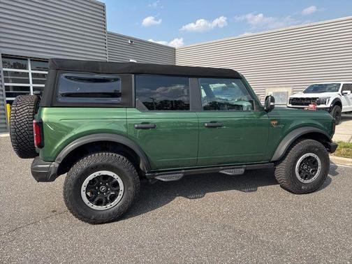 Green Metallic 2022 Ford Bronco Badlands
