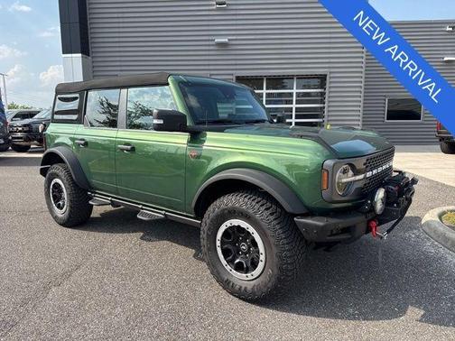 Green Metallic 2022 Ford Bronco Badlands