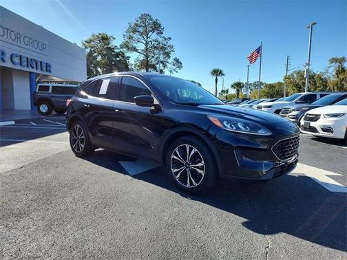 2022 Ford Escape SE