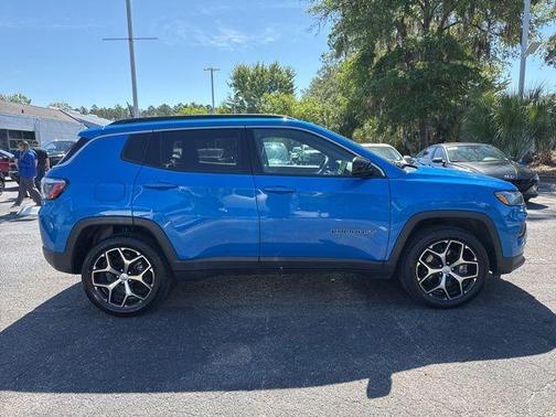 Hydro Blue Pearlcoat 2024 Jeep Compass Latitude