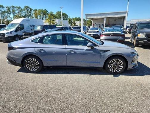 2025 Hyundai SONATA Hybrid Limited
