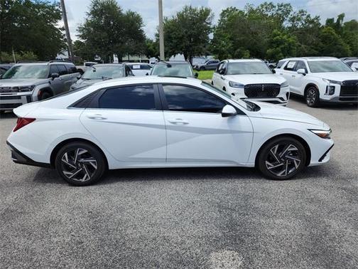 2025 Hyundai ELANTRA HEV Limited