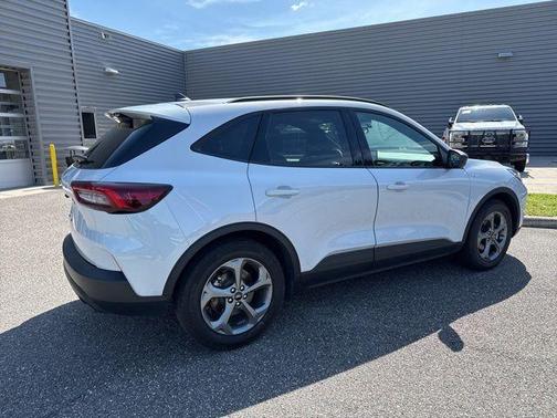 Space Silver 2025 Ford Escape ST-Line
