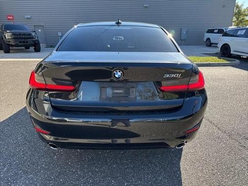 2021 BMW 330 i