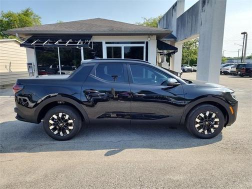 2025 Hyundai SANTA CRUZ SEL Activity