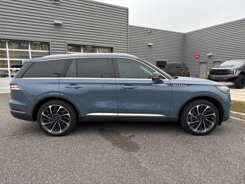 2025 Lincoln Aviator Reserve AWD