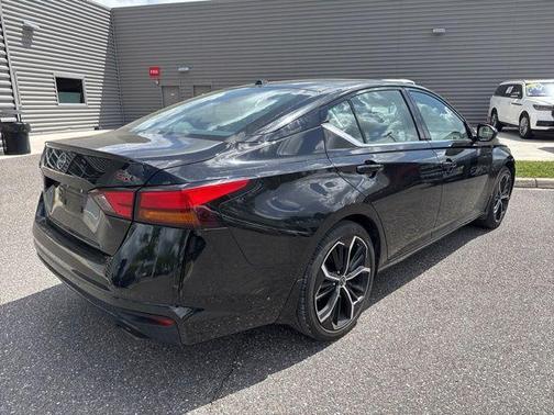 Black 2024 Nissan Altima 2.5 SR