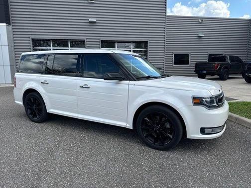 White Platinum Clearcoat Metallic 2019 Ford Flex Limited