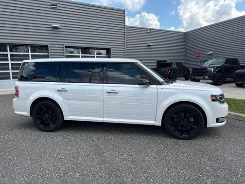 White Platinum Clearcoat Metallic 2019 Ford Flex Limited