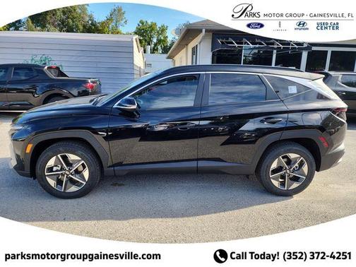 Phantom Black 2025 Hyundai TUCSON SEL Convenience