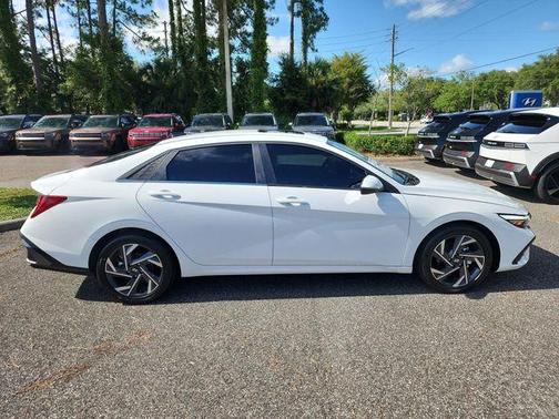 White 2025 Hyundai ELANTRA HEV Limited
