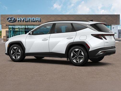 White Pearl 2025 Hyundai TUCSON SEL Convenience