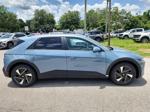 2025 Hyundai IONIQ 5 SE
