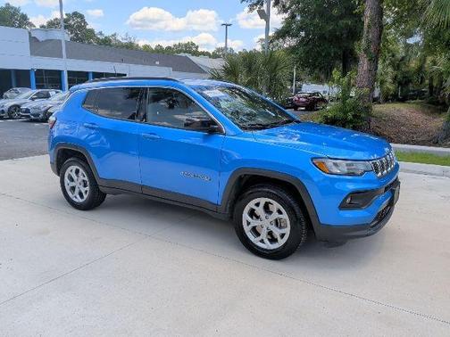 Hydro Blue Pearlcoat 2024 Jeep Compass Latitude