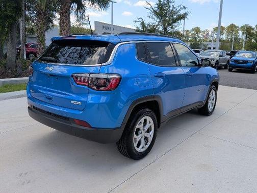 Hydro Blue Pearlcoat 2024 Jeep Compass Latitude