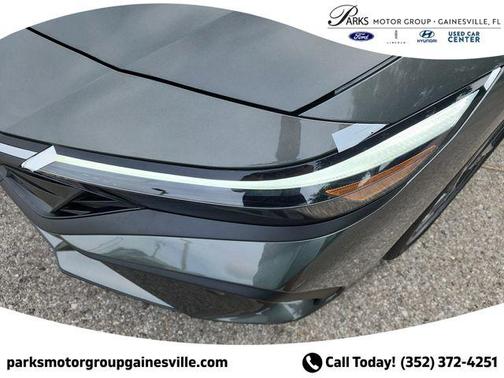 2025 Hyundai ELANTRA HEV SEL Sport