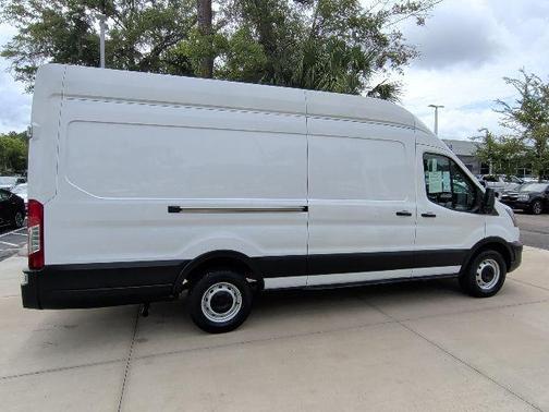 Oxford White 2023 Ford Transit-250 Base