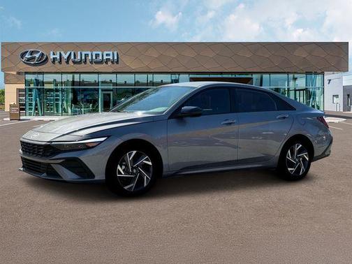 Metal 2025 Hyundai ELANTRA HEV SEL