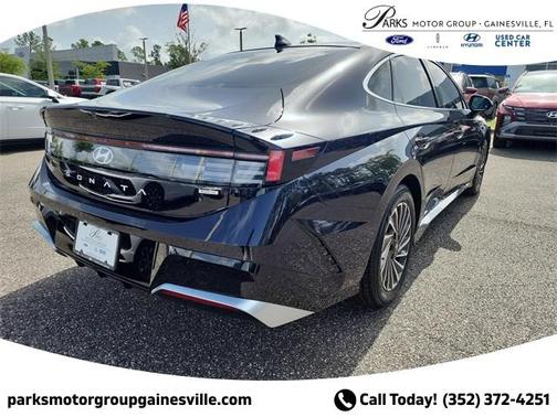 2025 Hyundai SONATA Hybrid Limited