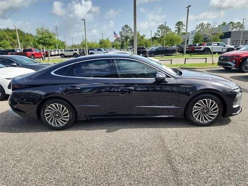 2025 Hyundai SONATA Hybrid Limited