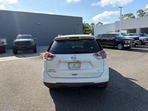 Moonlight White 2015 Nissan Rogue SL