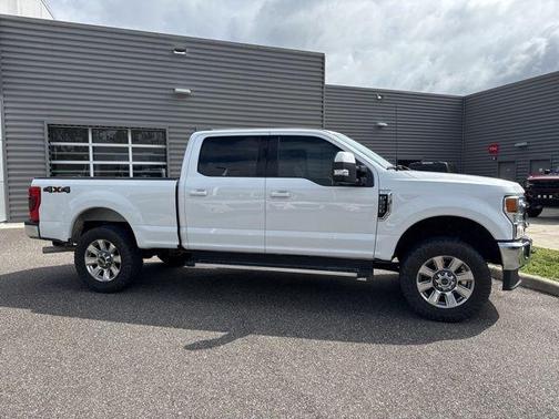 Oxford White 2021 Ford F-250 Lariat