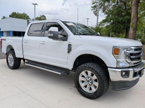 Oxford White 2021 Ford F-250 Lariat