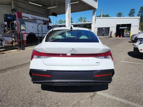 2025 Hyundai ELANTRA HEV Limited