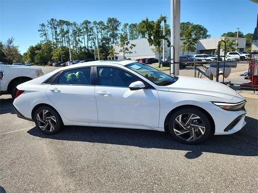 2025 Hyundai ELANTRA HEV Limited