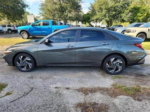 2025 Hyundai ELANTRA HEV SEL Sport