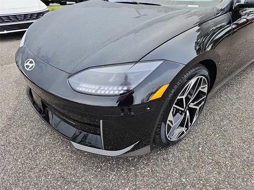 2025 Hyundai IONIQ 6 Limited