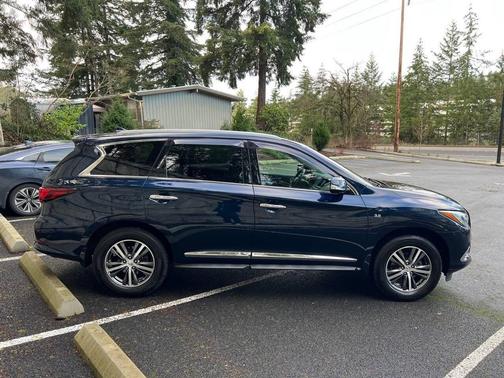 2017 INFINITI QX60 Base