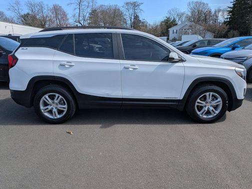 Summit White 2021 GMC Terrain SLE