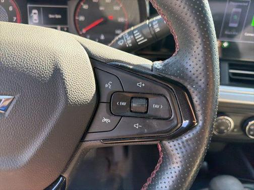 Mosaic Black Metallic 2024 Chevrolet Trax FWD 1RS