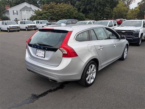 2017 Volvo V60 T5 Premier