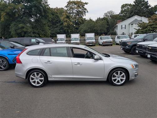 2017 Volvo V60 T5 Premier