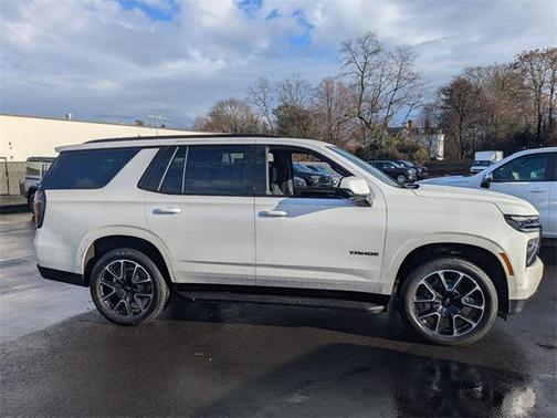 2025 Chevrolet Tahoe RST