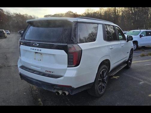 2025 Chevrolet Tahoe RST