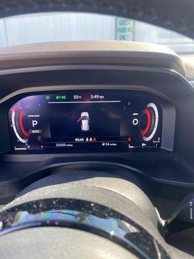 Boulder Gray Pearl/Super Black 2022 Nissan Rogue Platinum