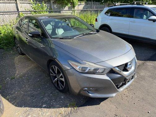 Gun Metallic 2017 Nissan Maxima 3.5 SL
