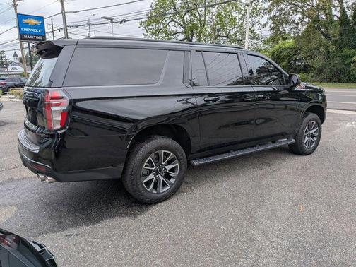 Black 2024 Chevrolet Suburban 4WD Z71