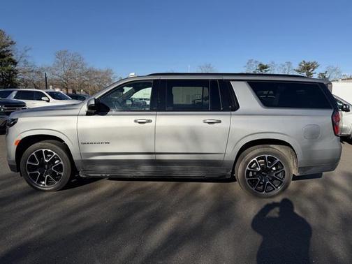 2024 Chevrolet Suburban RST