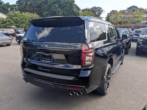 2023 Chevrolet Suburban RST