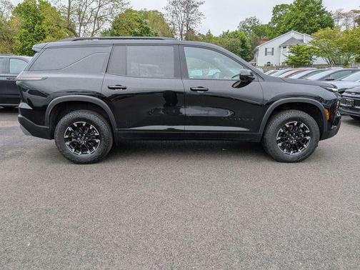 Mosaic Black Metallic 2024 Chevrolet Traverse AWD Z71
