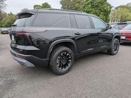 Mosaic Black Metallic 2024 Chevrolet Traverse AWD Z71