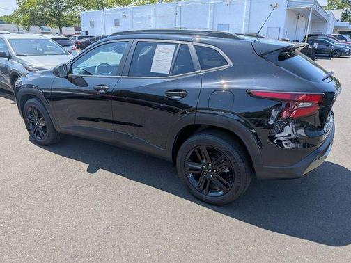 Mosaic Black Metallic 2024 Chevrolet Trax FWD ACTIV